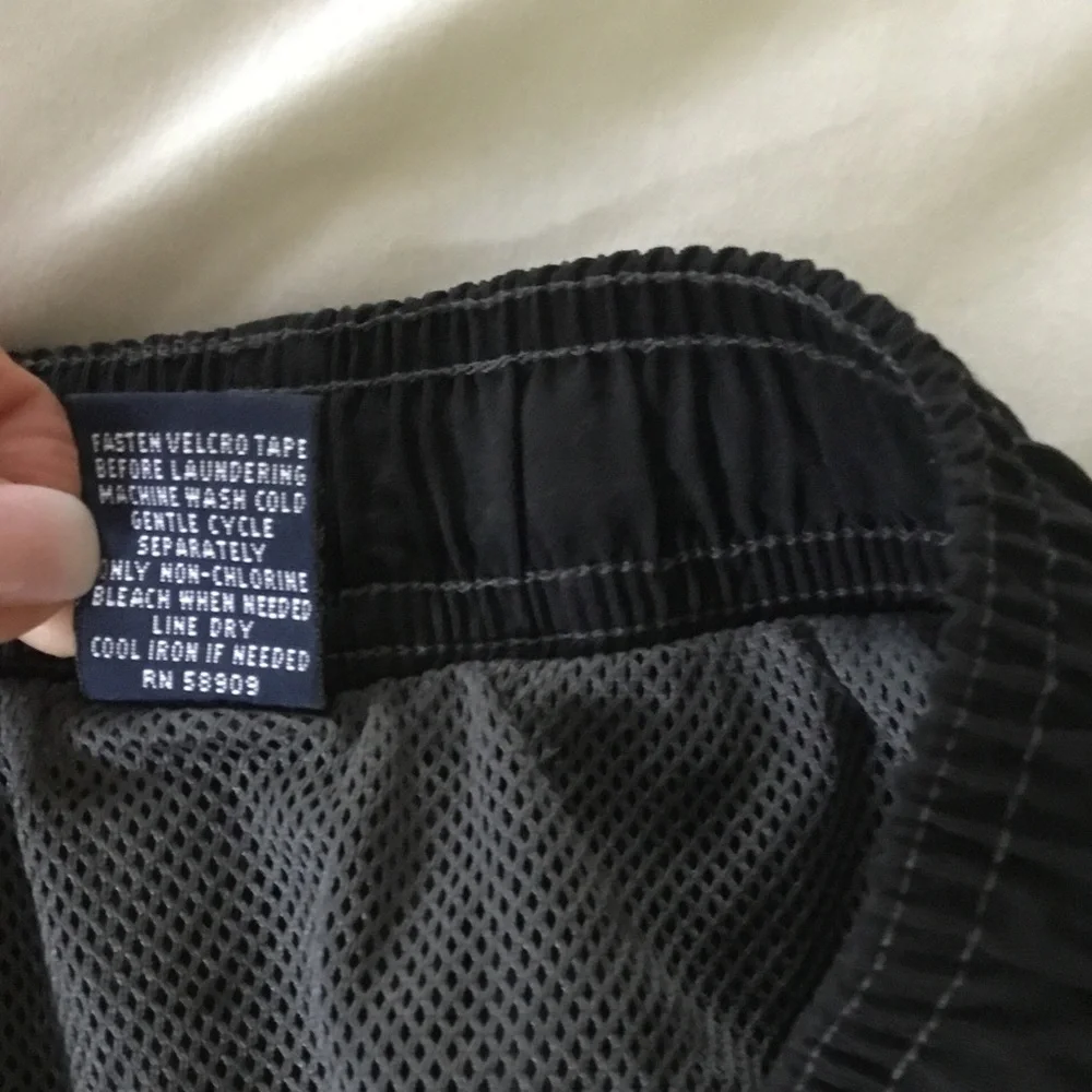 Roundtree & Yorke-NWOT-Black Cargo Swim Shorts with Drawstring